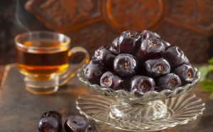 استفاده از خرما استعمران توسط انگلیسی ها برای درمان بیماریهای کلیوی