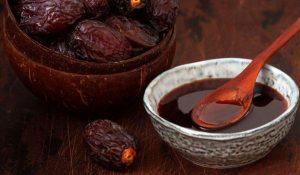 مصرف شیره خرما مرغوب ریزش مو را درمان می کند